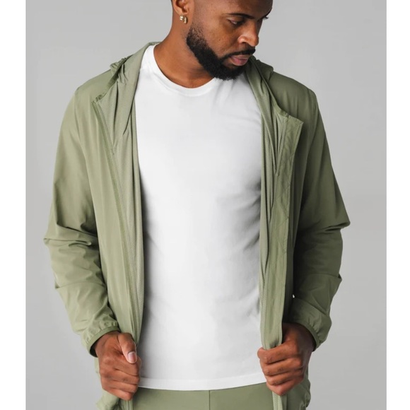 vitality prime windbreaker in matcha - Picture 8 of 12